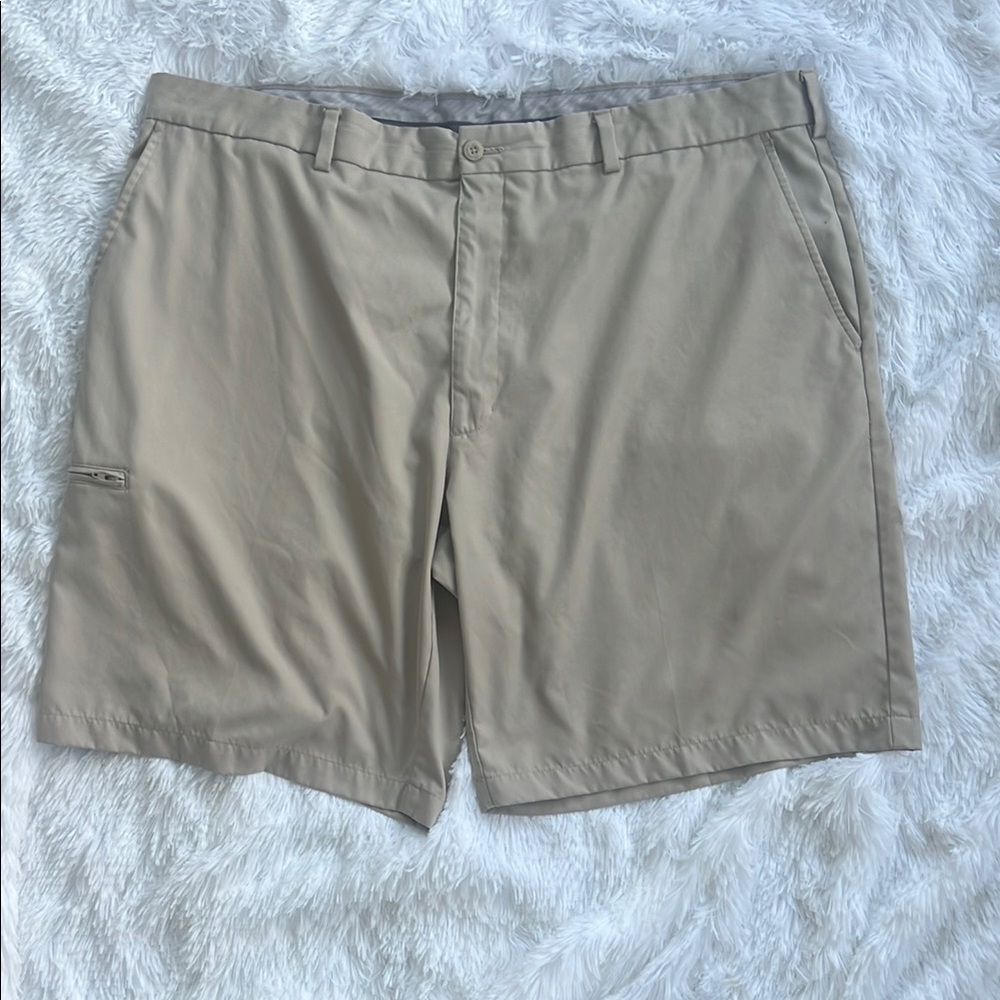 Men's PGA Tour golf khaki shorts sz 42
